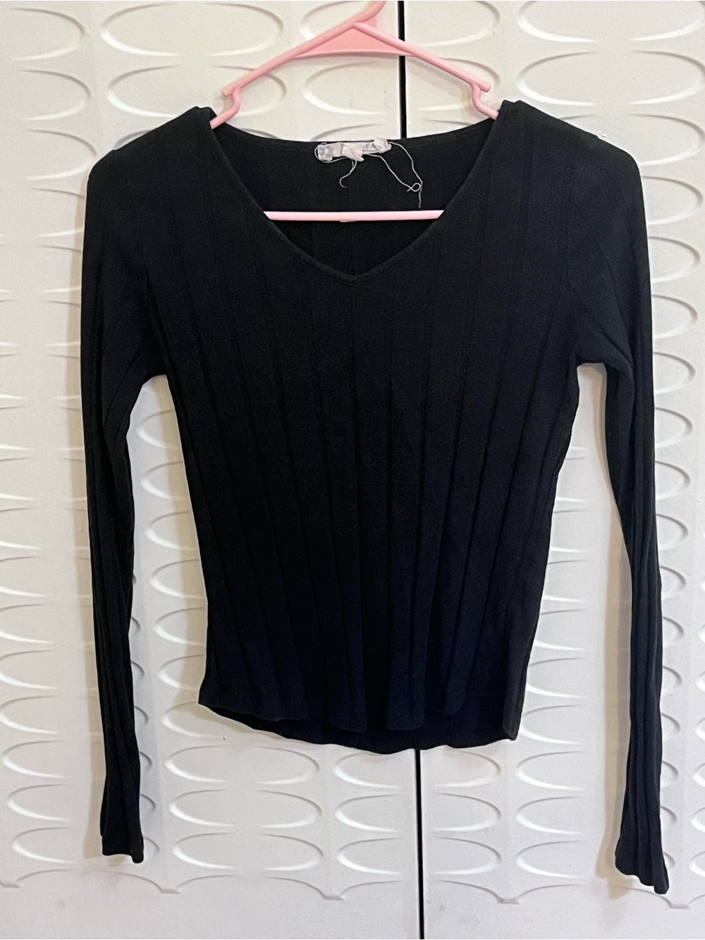 Pink Republic XS Black Vertical Ribbed Long Sleeve V Neck Top